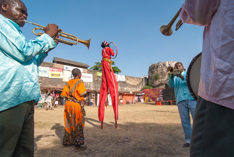 online photo gallery of man blowing horn